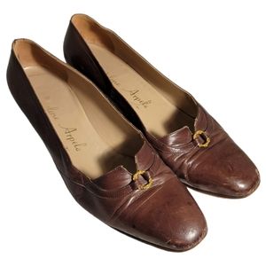 Ladies Helene Arpels Classic Dress Pumps 8 B Brown Leather Mid Heels Shoes